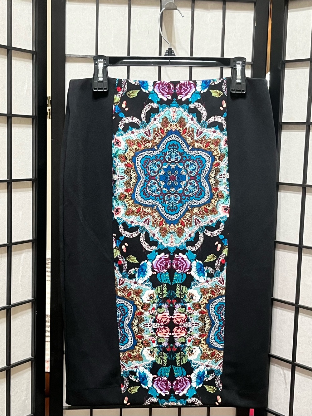 NICOLE MILLER PONTE Black Pencil Skirt with Multicolor Medallion Print Panel MED